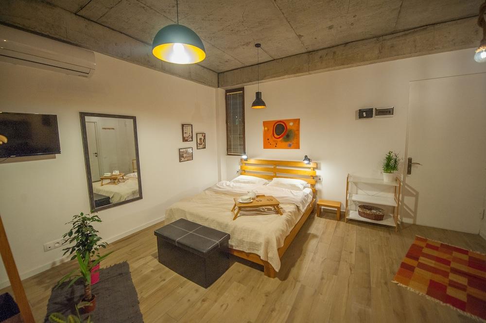 Easy Hotel T'Bilisi Tbilisi Exteriör bild
